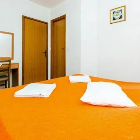 Fontana - Two Bedroom With Terrace And Sea View Apartman Mlini